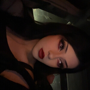 Lillianlazuli webcam profile - American